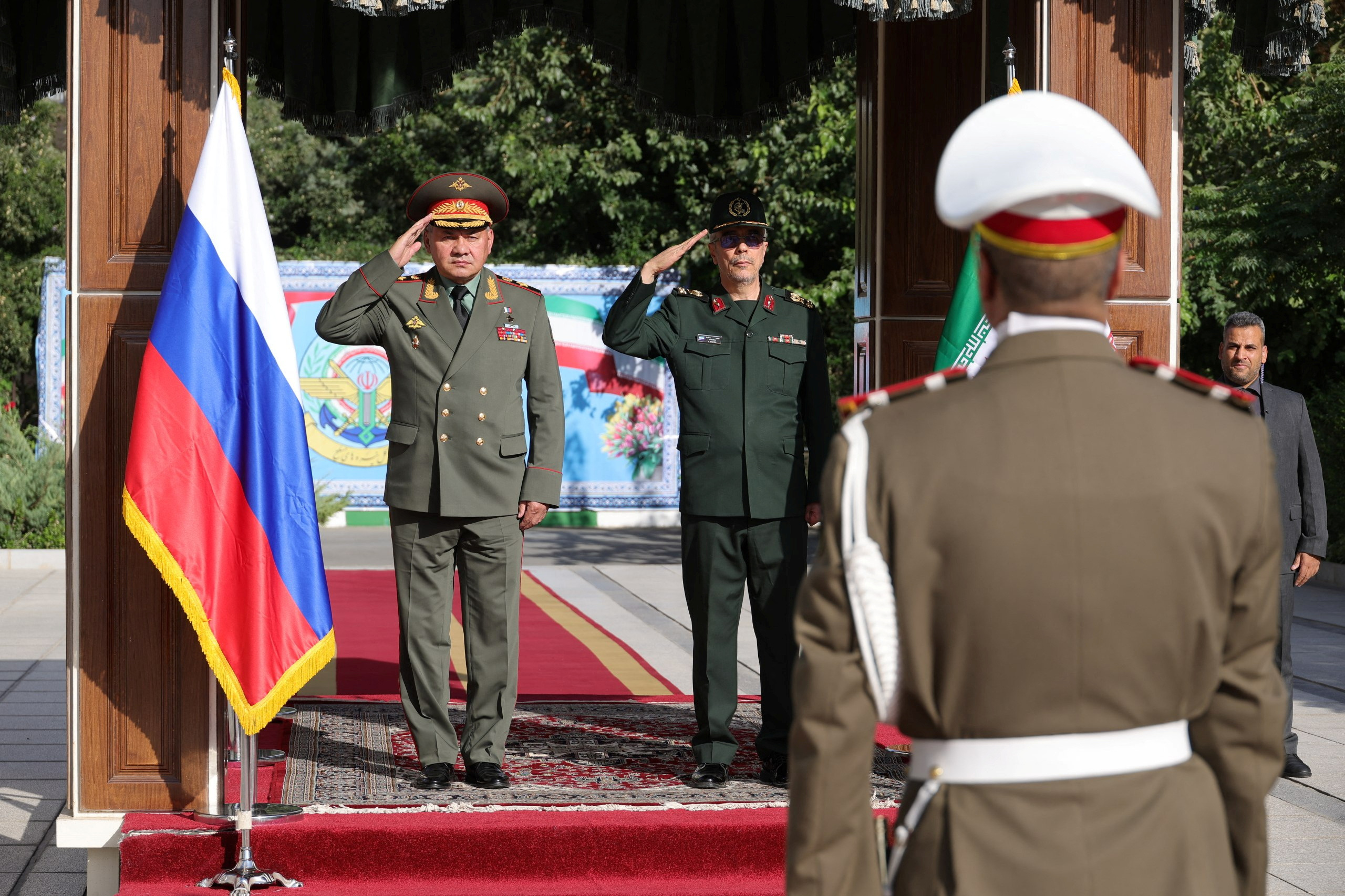 Σεργκέι Σοϊγκού: Επίσημη επίσκεψη στο Ιράν πραγματοποιεί ο Ρώσος υπουργός Άμυνας