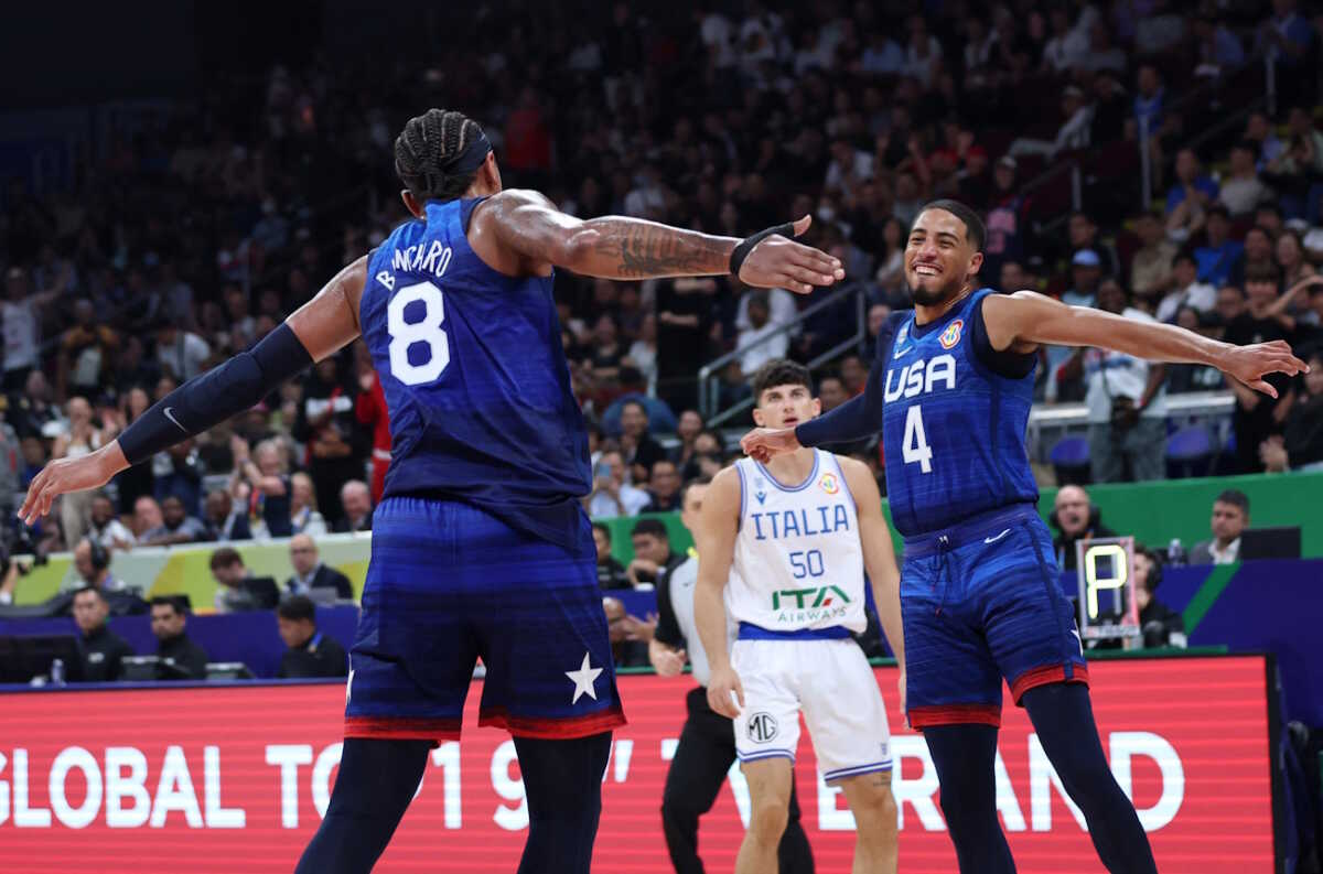 Basketball - FIBA World Cup 2023 - Quarter-Final - Italy v United States - Mall of Asia Arena, Manila, Philippines - September 5, 2023 Tyrese Haliburton and Paolo Banchero of the U.S. react during the match REUTERS