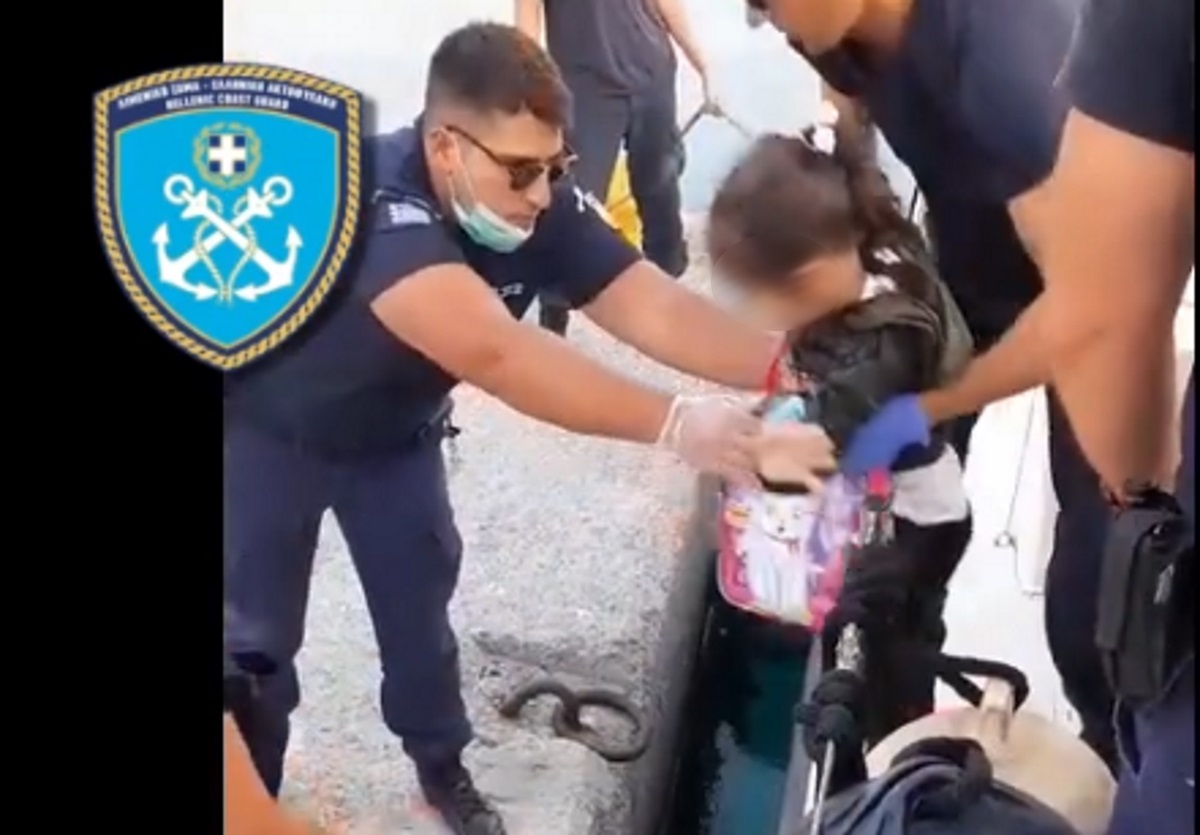 Σάμος: Εικόνες από την επιχείρηση διάσωσης 29 μεταναστών – Ανάμεσά τους 10 παιδιά