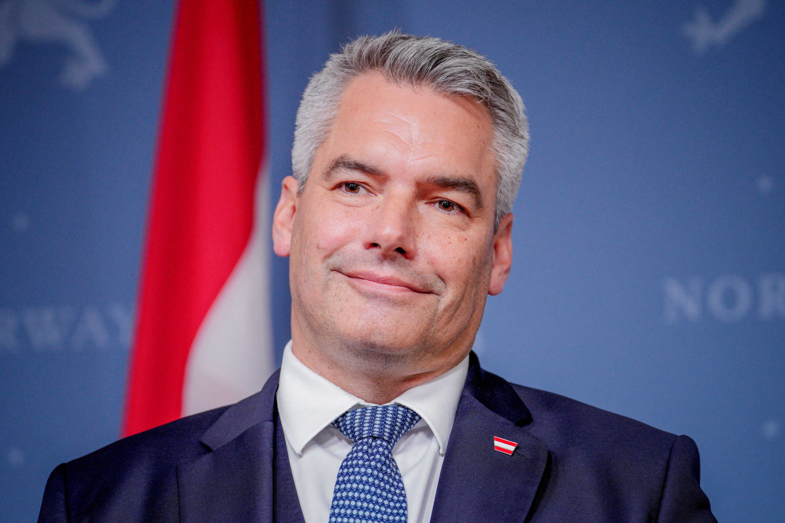 Αυστρία: Κατακραυγή κατά Νεχάμερ – Προέτρεψε φτωχούς να ταΐζουν τα παιδιά τους σε fast food γιατί είναι φθηνά