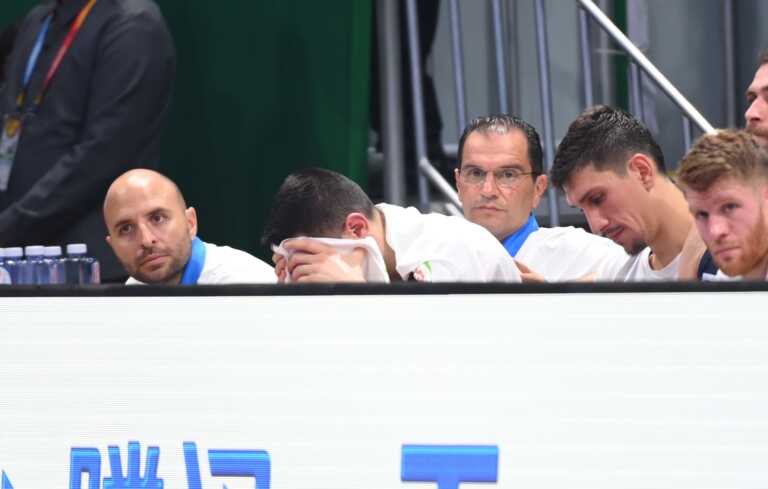 Συγκλόνισε ο δακρυσμένος Παπανικολάου μετά τον αποκλεισμό της Εθνικής μπάσκετ: «Με πονάει που δεν βοήθησα»