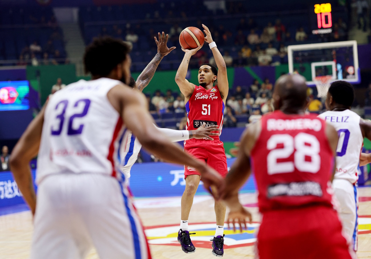 Basketball - FIBA World Cup 2023 - Second Round - Group I - Dominican Republic v Puerto Rico - Araneta Coliseum, Quezon, Philippines - September 1, 2023 Puerto Rico's Tremont Waters in action REUTERS