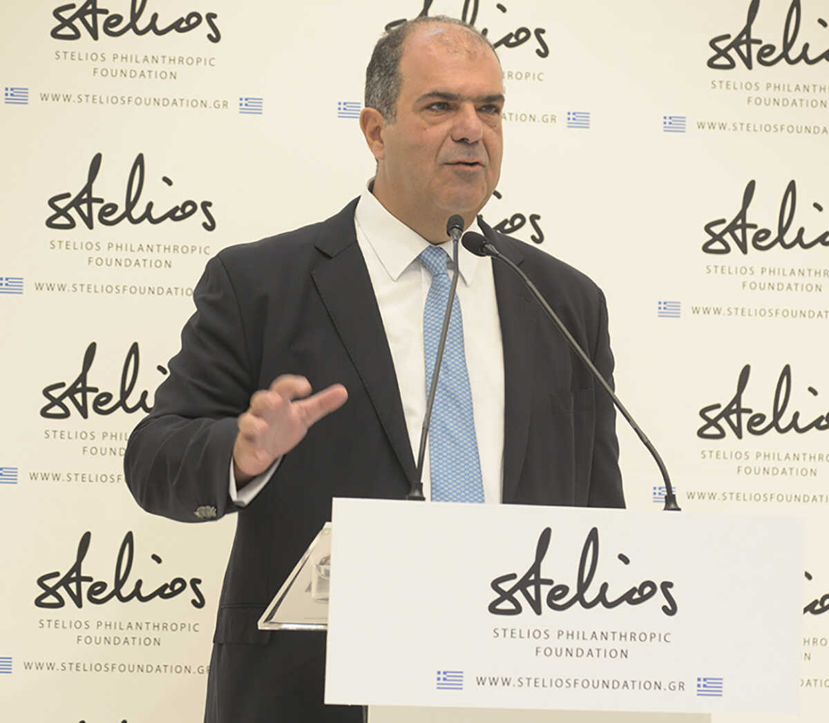 Ο Sir Στέλιος Χατζηιωάννου βράβευσε για 14η χρονιά τους Νέους Επιχειρηματίες