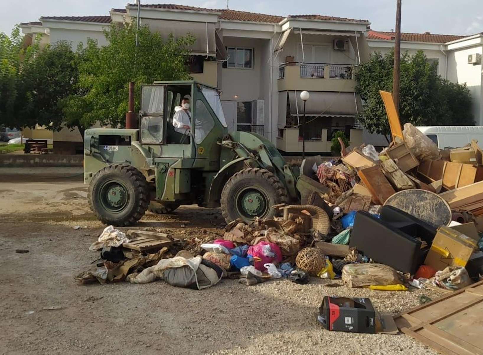 Θεσσαλία: Επιχείρηση από συνεργεία του Στρατού σε πλημμυρισμένες περιοχές της Λάρισας, Τρικάλων και Καρδίτσας - ΦΩΤΟ