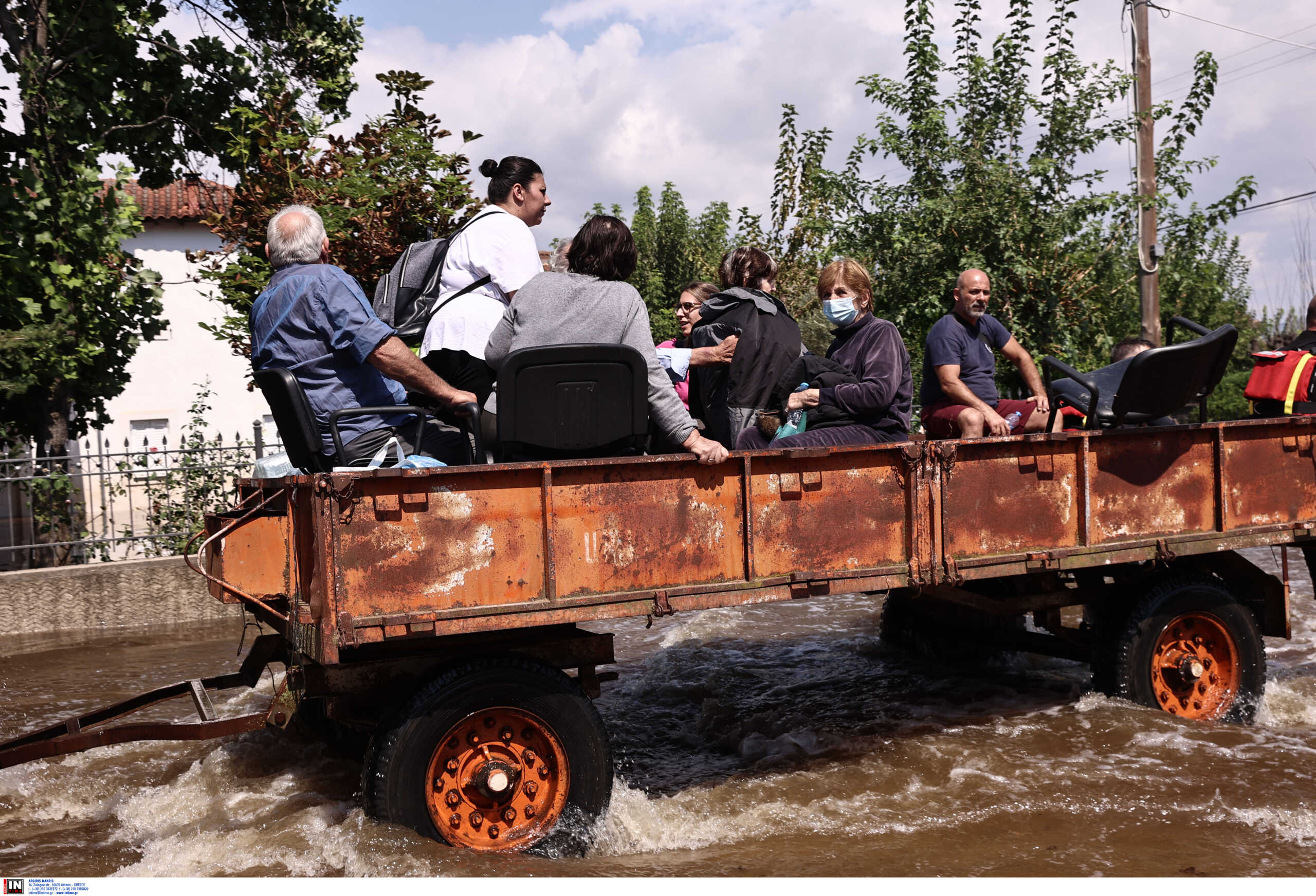 κακοκαιρία,Τρίκαλα,απεγκλωβισμοί,ηλικιωμένοι