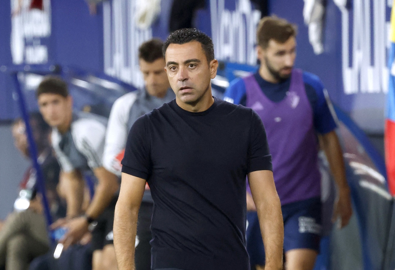 Soccer Football - LaLiga - Osasuna v FC Barcelona - El Sadar Stadium, Pamplona, Spain  - September 3, 2023 FC Barcelona coach Xavi reacts REUTERS