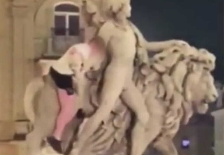 Μεθυσμένος Ιρλανδός έσπασε άγαλμα στις Βρυξέλλες που είχε μόλις αποκατασταθεί - Δείτε τη στιγμή της καταστροφής