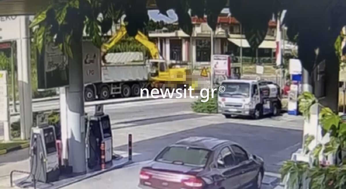 Αγρίνιο: Η στιγμή που ο εκσκαφέας χτυπά τον άτυχο 24χρονο εργάτη – Πέθανε σε 4 λεπτά