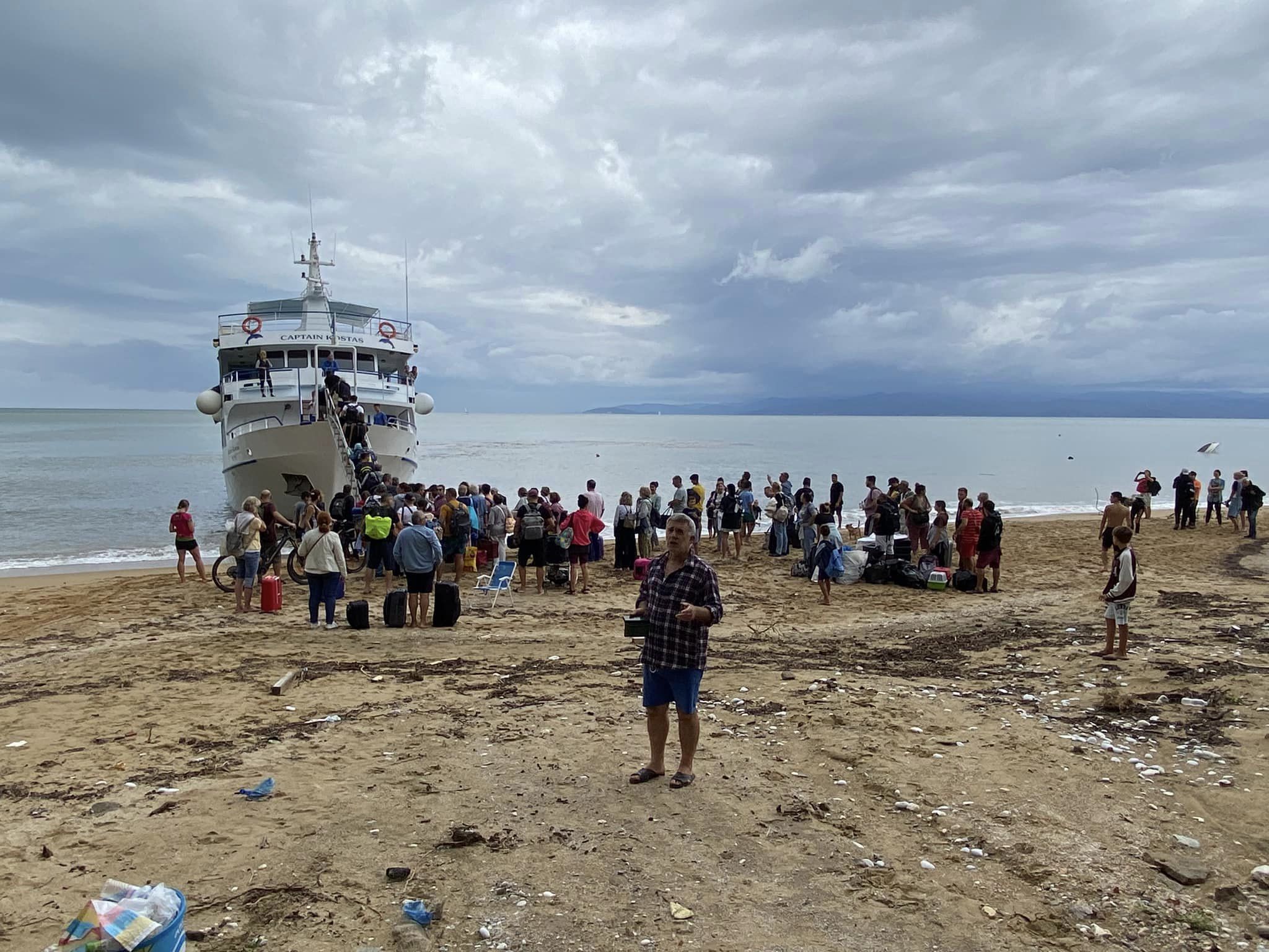 Κακοκαιρία Daniel – Μαγνησία: Το Λιμενικό απεγκλώβισε 140 άτομα – Είχαν αποκλειστεί εδώ και τρεις ημέρες