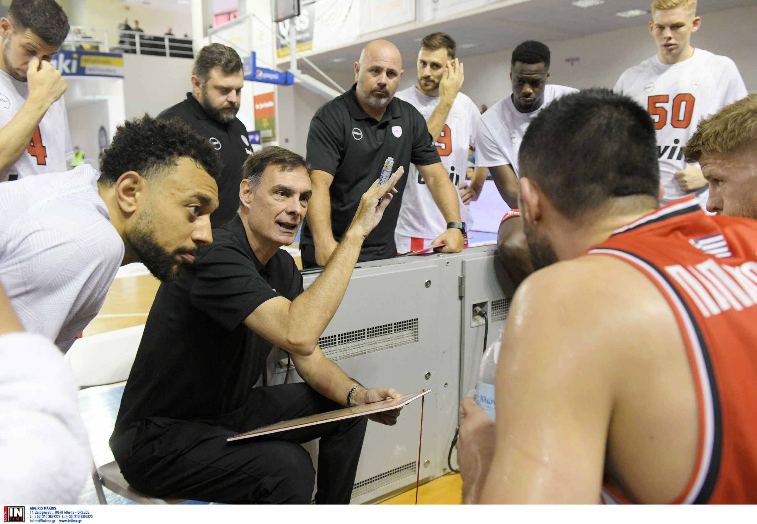 Super Cup: Το πρώτο ξέσπασμα του Γιώργου Μπαρτζώκα στον πάγκο του Ολυμπιακού