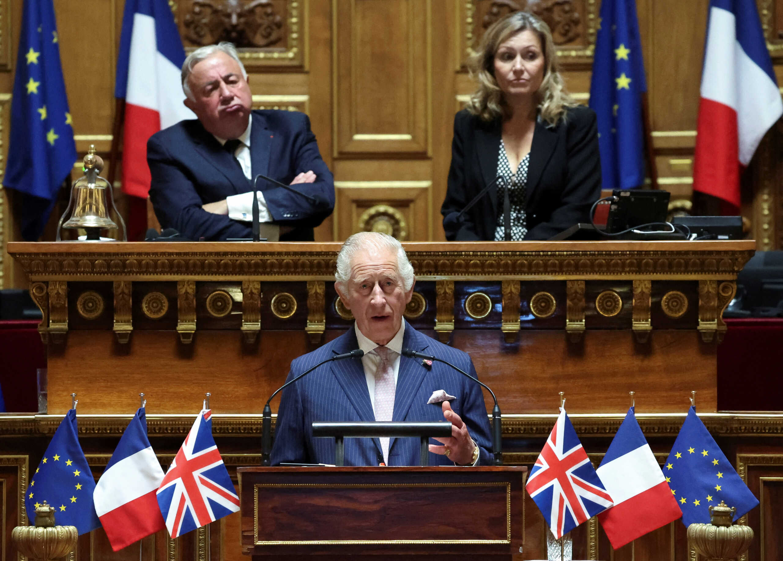 Βασιλιάς Κάρολος: Μίλησε στην Γαλλική Γερουσία - Τον χειροκροτούσαν για ενάμισι λεπτό οι βουλευτές - ΒΙΝΤΕΟ