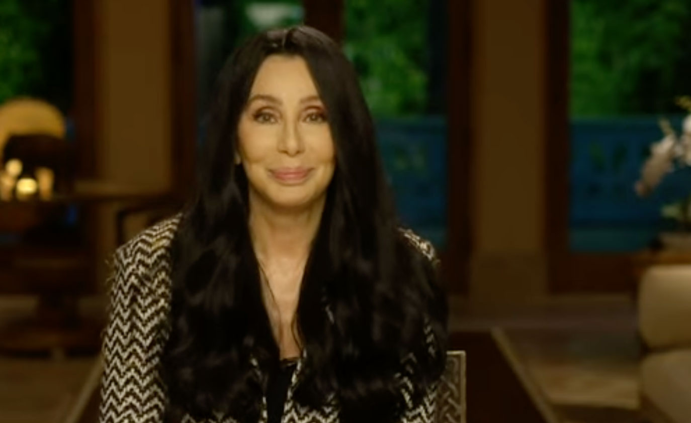 Η Cher αποκάλυψε το μυστικό που τη διατηρεί νέα