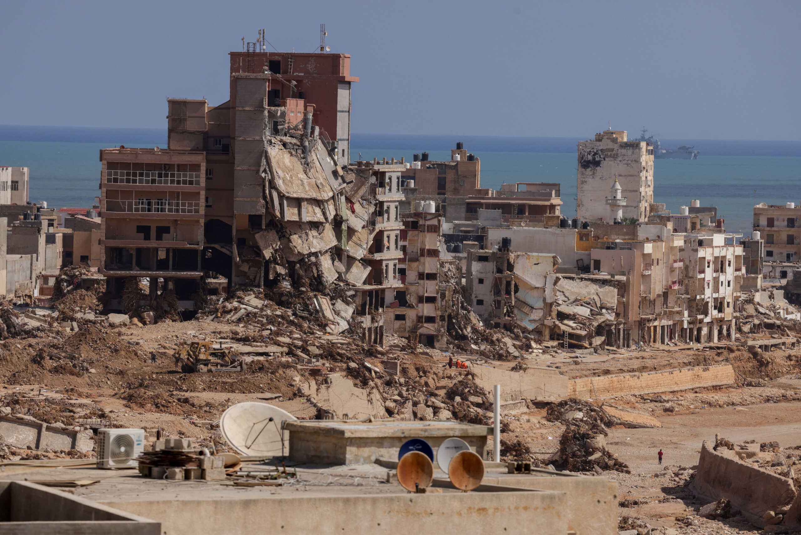 Λιβύη: Ο εισαγγελέας διέταξε την προσωρινή κράτηση οκτώ αξιωματούχων για τις φονικές πλημμύρες στην Ντέρνα