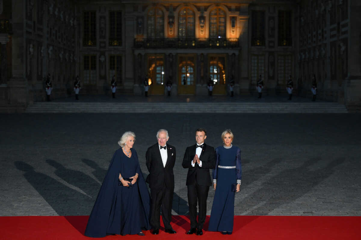 Δείπνο στις Βερσαλλίες προς τιμήν του Βασιλιά Καρόλου - Το τραπέζι των 60 μέτρων και το βασιλικό μενού - ΦΩΤΟ