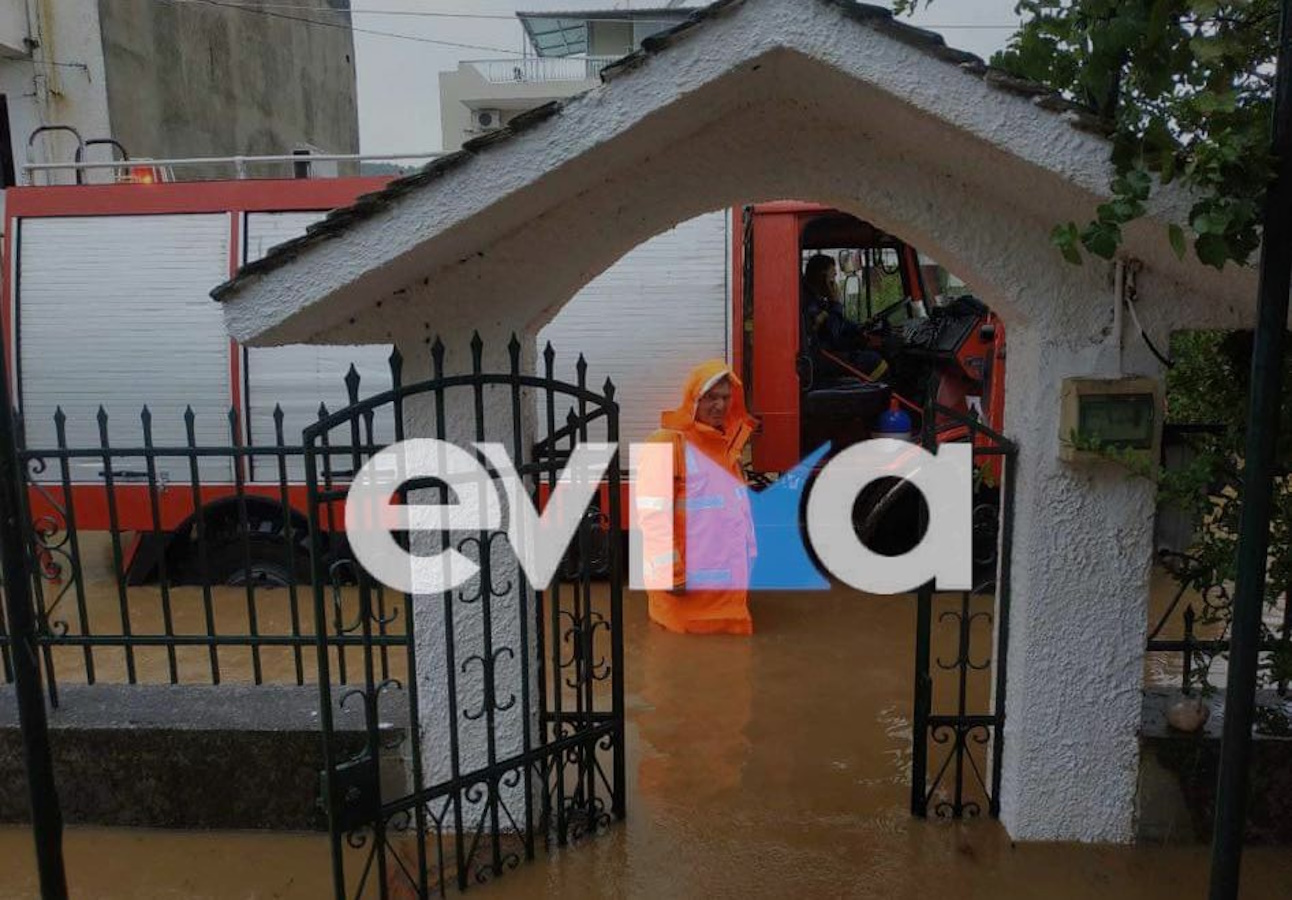 Κακοκαιρία Elias: Ήχησε το 112 στο Μαντούδι Ευβοίας – Έφτασε στο ένα μέτρο το νερό