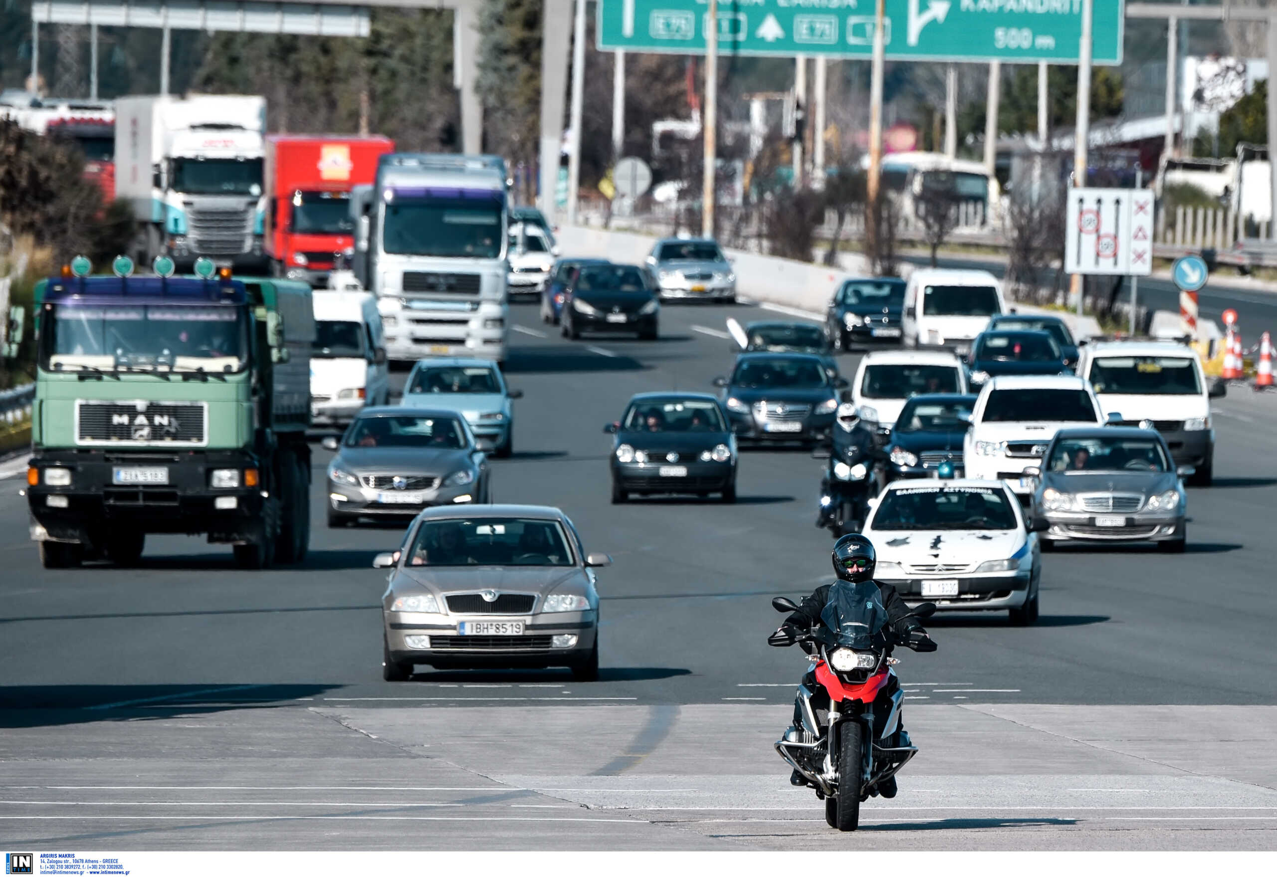 Τροχαίο στο 521ο χιλιόμετρο του ΠΑΘΕ – Λεωφορείο συγκρούστηκε με δύο οχήματα