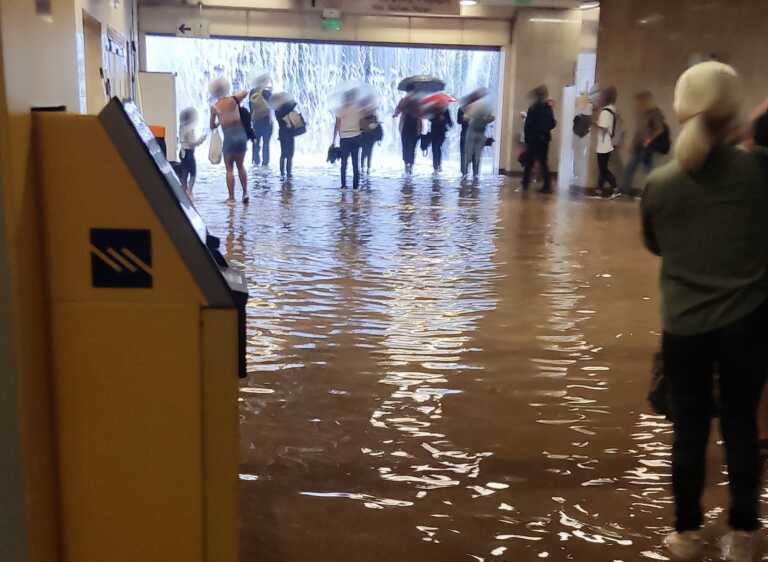 Πλημμύρισε το μετρό της Αθήνας από την κακοκαιρία Daniel - Γέμισε νερά ο σταθμός «Ευαγγελισμός»