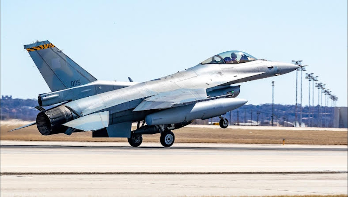 F-16 Viper: H πρώτη ελληνική «Οχιά» επιστρέφει αναβαθμισμένη στην Πολεμική Αεροπορία – Πέρασε τις δοκιμές στις ΗΠΑ