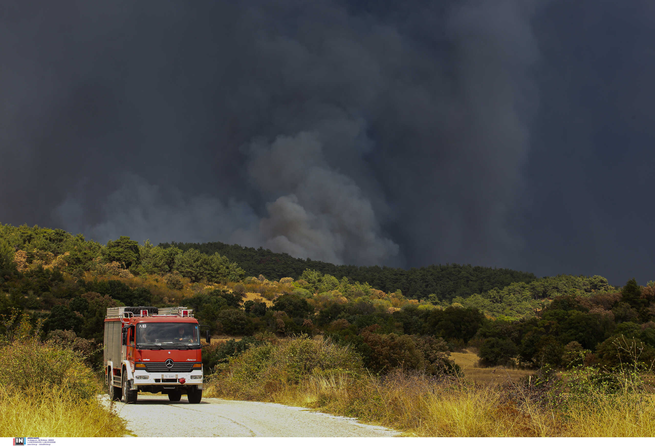 Φωτιά στον Έβρο: Καλύτερη η εικόνα στα πύρινα μέτωπα, έχουν «καθηλωθεί» σε Λευκίμμη και Σουφλί