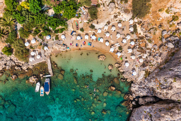 Αυτά είναι τα 3 ελληνικά νησιά που προτείνει βρετανικό περιοδικό για το καλοκαίρι του 2024