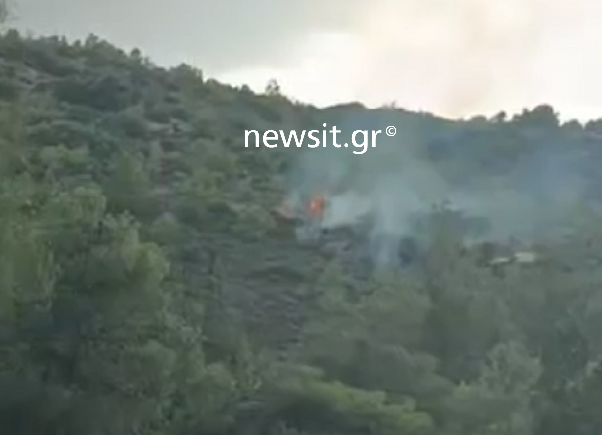 Φωτιά στον Υμηττό κοντά στο στρατόπεδο Σακέτα – Ισχυρές δυνάμεις στο σημείο