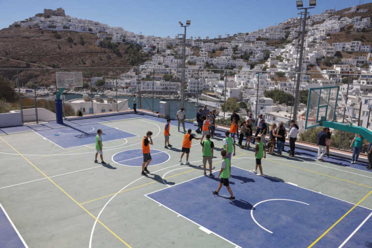 Ίδρυμα «Παύλος Γιαννακόπουλος»: Ολική ανάπλαση του Γηπέδου Καλαθοσφαίρισης Γυμνασίου – Λυκείου της Αστυπάλαιας 