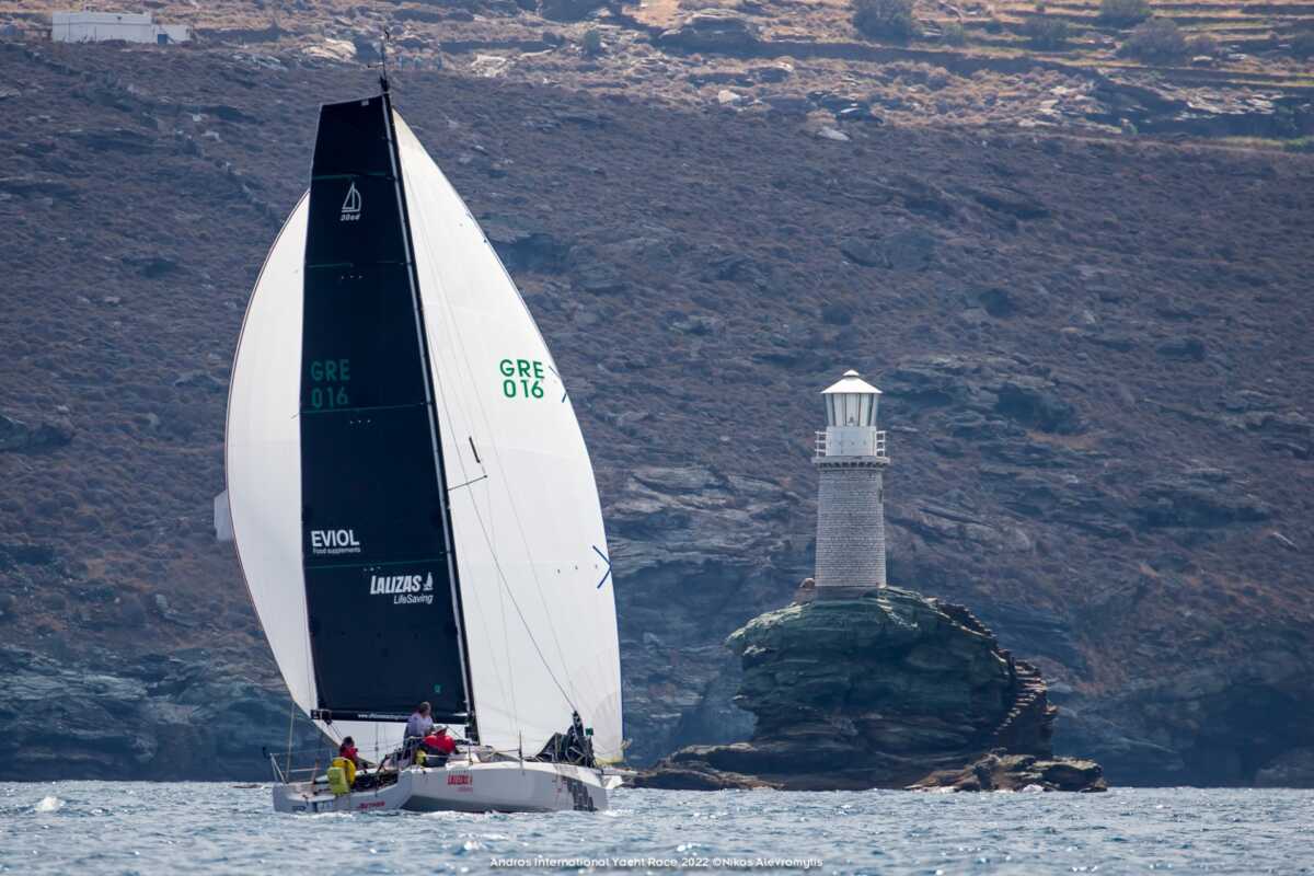 Θαλάσσιος τουρισμός: Ξεκίνησε ο 56ος Διεθνής Ιστιοπλοϊκός Αγώνας Άνδρου – Τα οφέλη και ο ρόλος των επιχειρήσεων