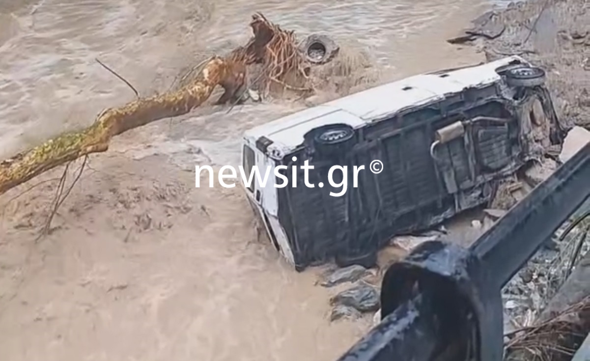 Κακοκαιρία Daniel – Μαγνησία: Εικόνες αποκάλυψης από την περιοχή – Αυτοκίνητα που κατάπιε το ρέμα και διαλυμένοι δρόμοι