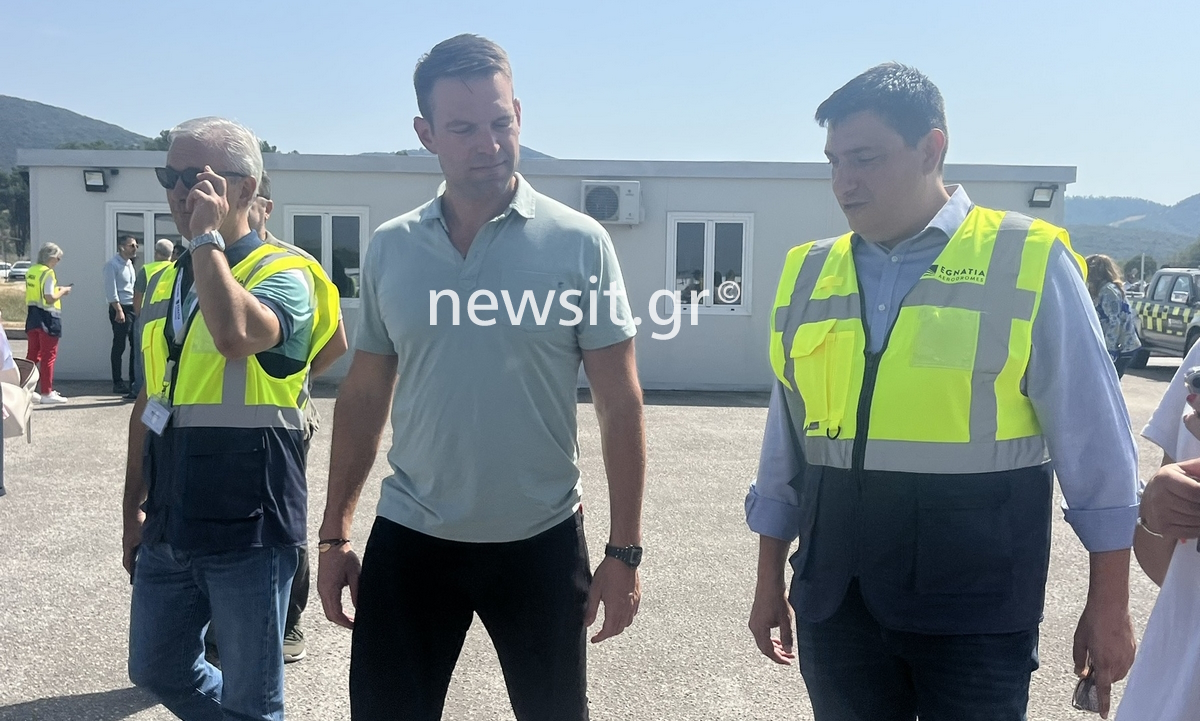 Στέφανος Κασσελάκης: Απογειώθηκε με δικινητήριο αεροπλάνο από το αεροδρόμιο του Αμυγδαλεώνα Καβάλας
