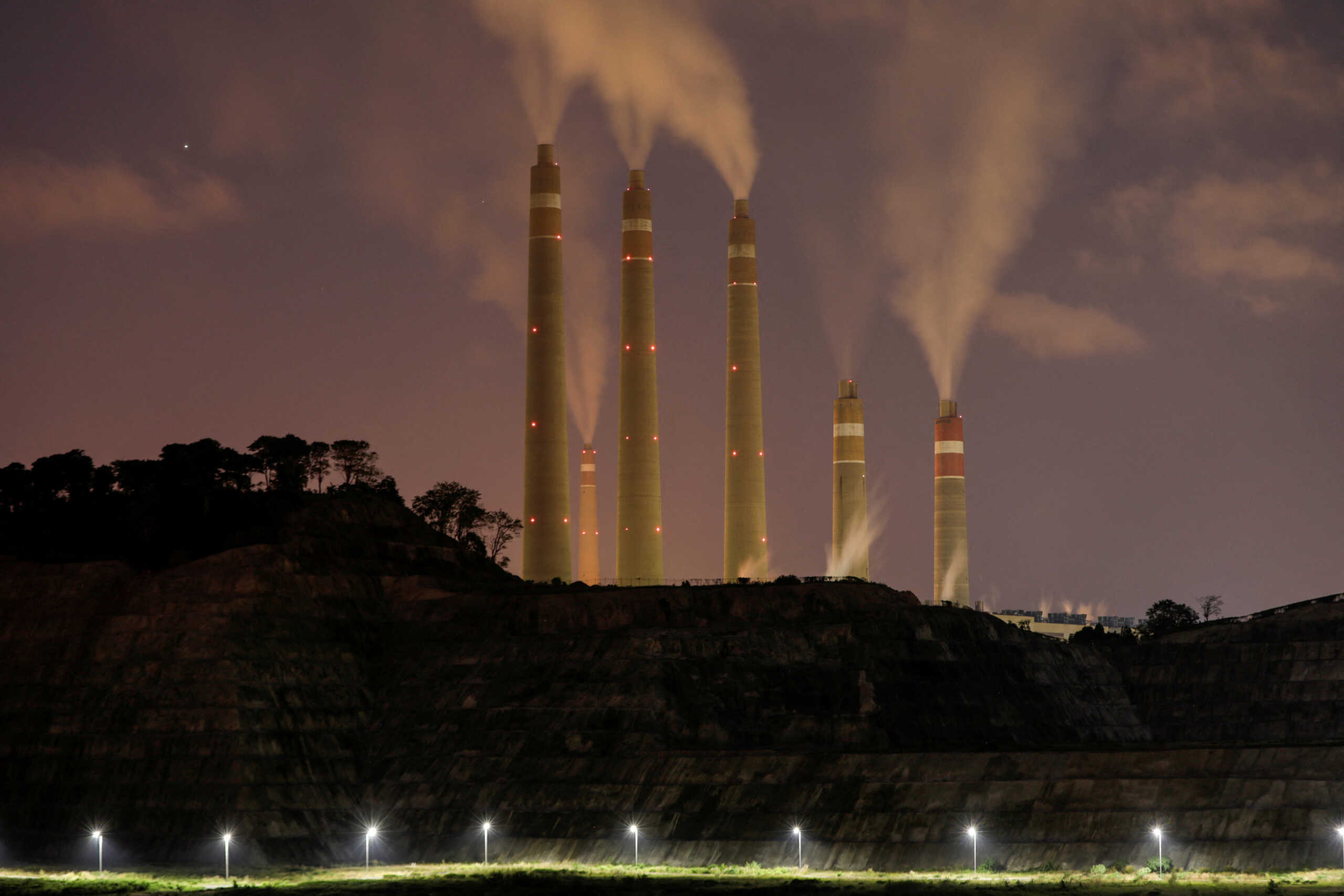 Η Καλιφόρνια μηνύει πετρελαϊκούς κολοσσούς για «επικίνδυνα» ορυκτά καύσιμα – «Να λογοδοτήσουν οι μεγάλοι ρυπαντές»