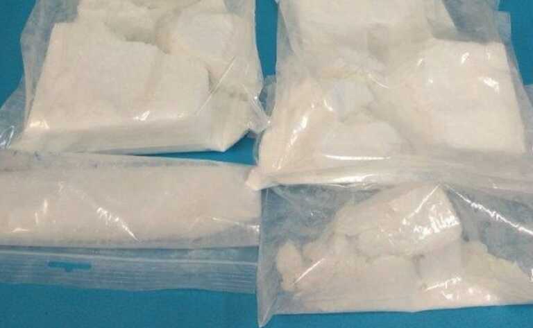 Μια 29χρονη προσπάθησε να ταξιδέψει με 713 γραμμάρια κοκαΐνη προς Σαντορίνη! Συνελήφθη στο λιμάνι του Πειραιά
