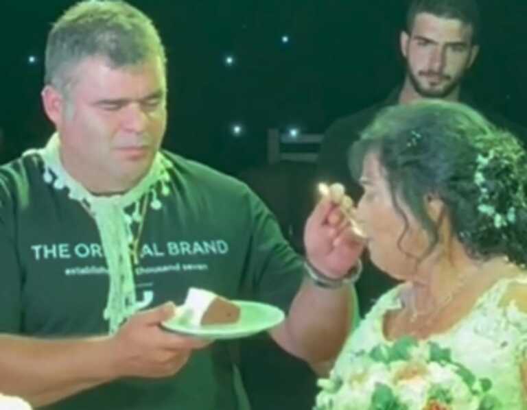 Ο γάμος, η τούρτα και ο πρώτος χορός του 41χρονου Κωστή με την 82χρονη Παρασκιώ στην Κρήτη