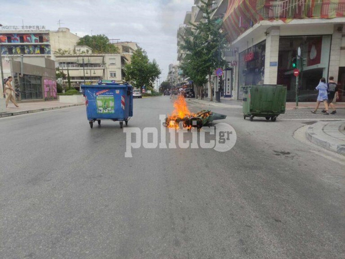 Λάρισα: Επεισόδια στη διαμαρτυρία για τις πλημμύρες – «Για ποιο λόγο έριξαν πάλι χημικά;»