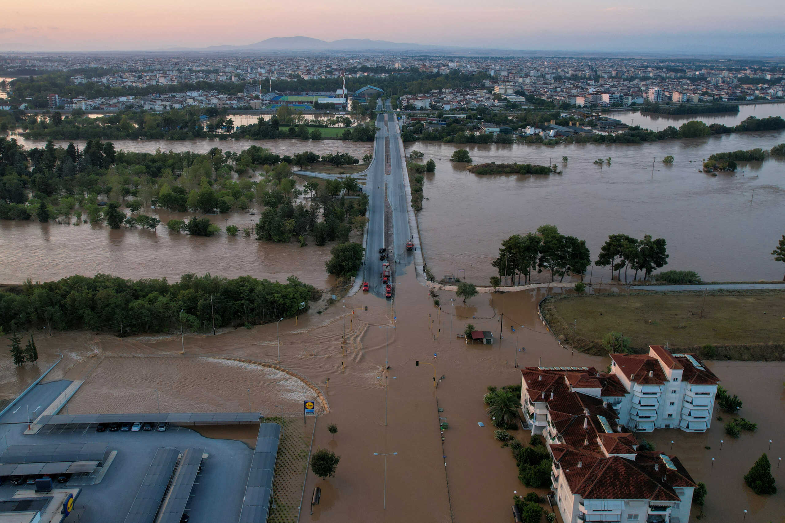 Flood waters cover an area of the suburbs of the city of Larissa, as the levels of Pineios River have risen overnight, in Larissa, Greece, September 9, 2023. REUTERS