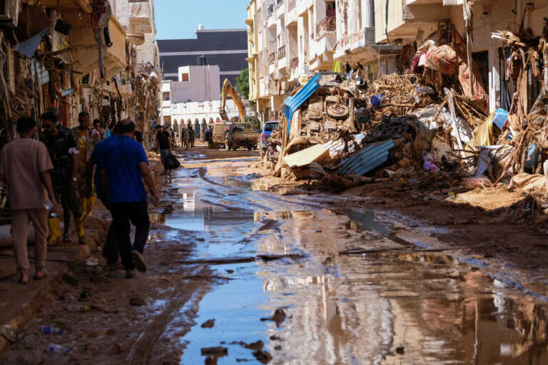 Ζωντανοί βρέθηκαν 300 άνθρωποι που θεωρούνταν αγνοούμενοι από τις φονικές πλημμύρες στη Λιβύη