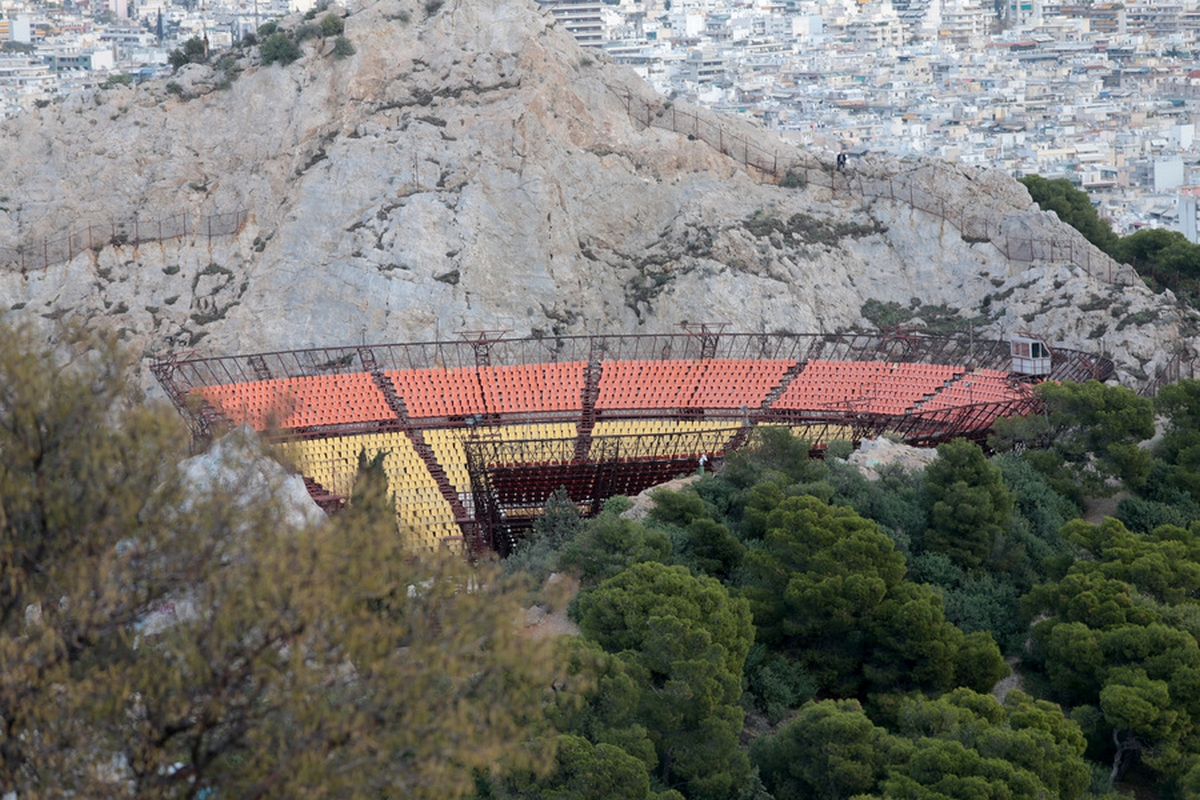 Αποψη από το Θέατρο του Λυκαβηττού , Πέμπτη 22 Νοεμβρίου 2018.  Η Περιφέρεια Αττικής (Κεντρικός Τομέας Αθηνών) και η Εταιρεία Ακινήτων Δημοσίου Α.Ε. (ΕΤΑΔ A.E.) διοργάνωσαν συνέντευξη για να παρουσιαστεί το έργο της αποκατάστασης και επαναλειτουργίας του Θεάτρου Λυκαβηττού, ένα μοναδικό Παν-Όραμα για το αθηναϊκό πολιτιστικό και φυσικό τοπίο. ΑΠΕ-ΜΠΕ