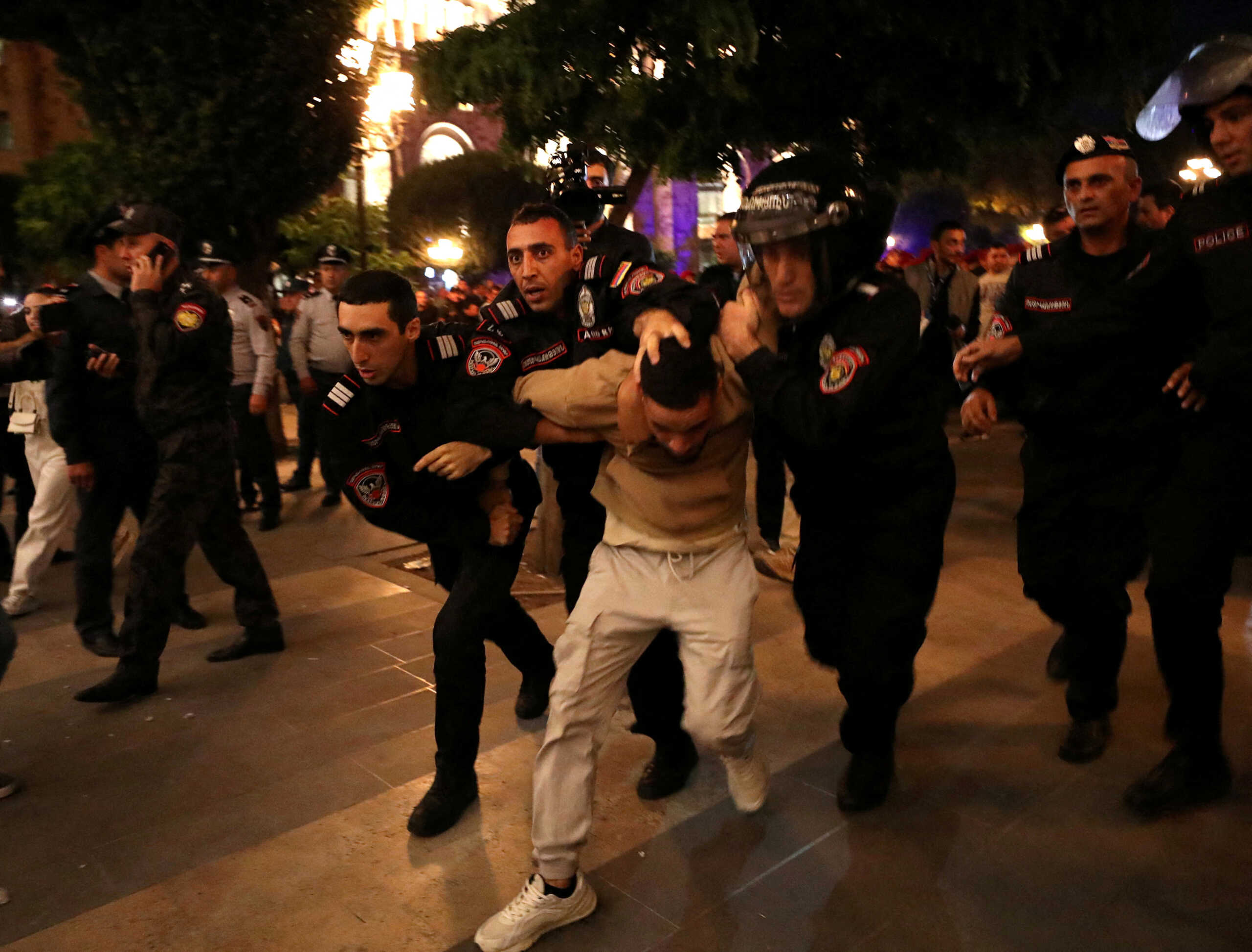 Ναγκόρνο Καραμπάχ: Νέες διαπραγματεύσεις Αρμενίων με το Αζερμπαϊτζάν για την αποχώρηση του στρατού