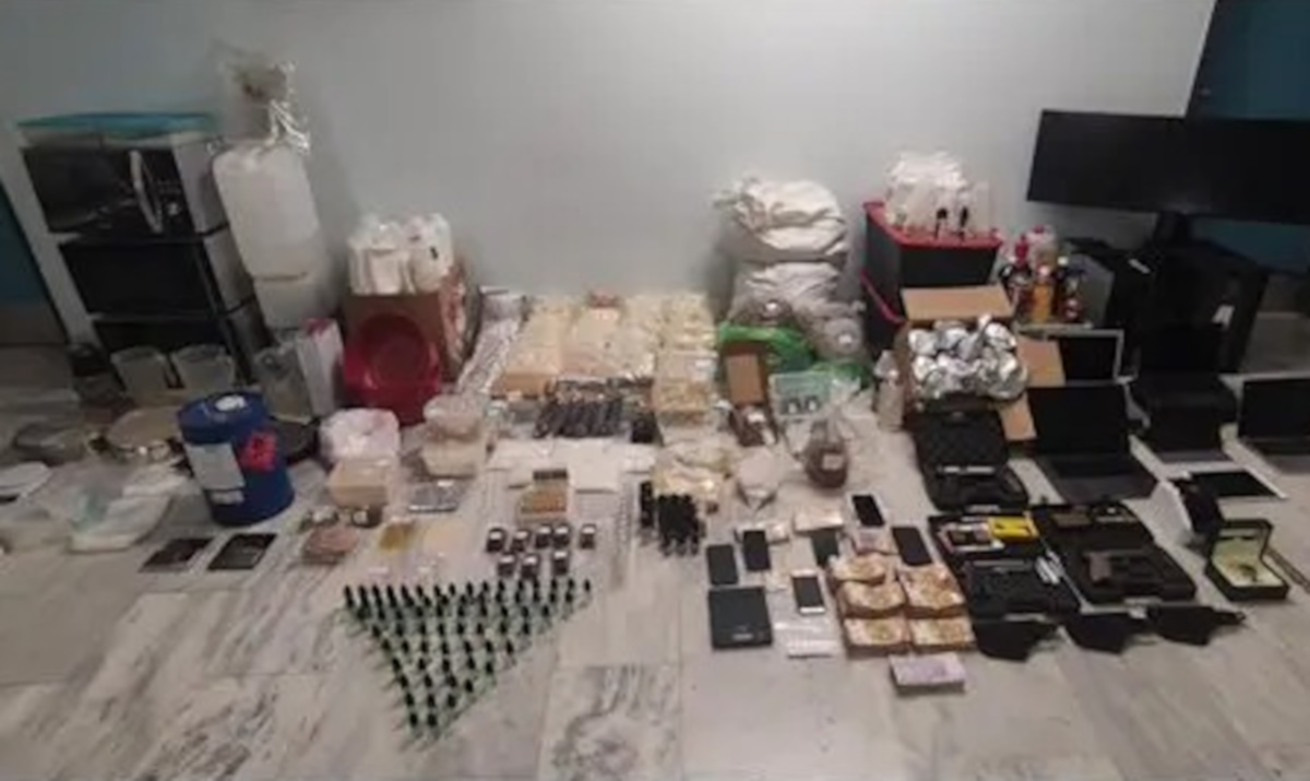 Θεσσαλονίκη: Εξαρθρώθηκε σπείρα ναρκωτικών, έκανε συναλλαγές με κρυπτονομίσματα – Κατασχέθηκαν 51 κιλά κάνναβης και 126.000 ευρώ