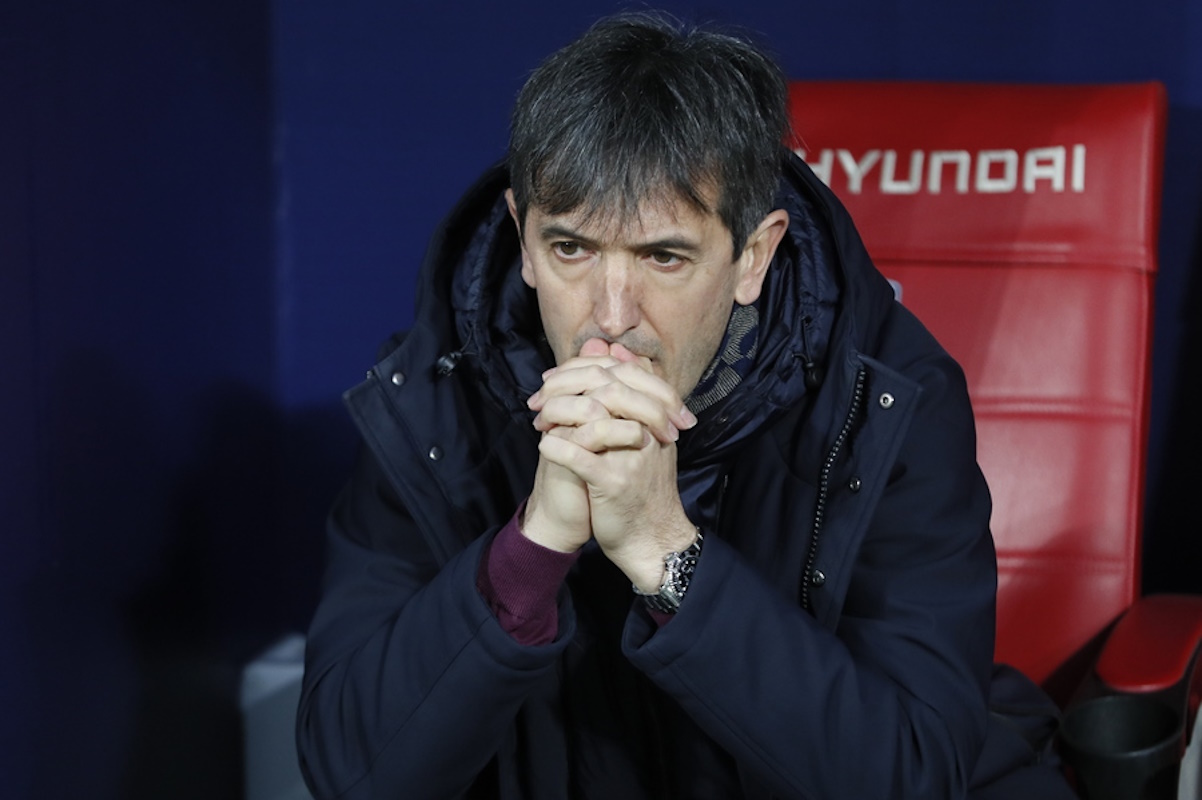 epa10420994 Real Valladolid's head coach Jose Rojo Pacheta reacts ahead of a Spanish LaLiga soccer match between Atletico de Madrid and Real Valladolid at Civitas Metropolitano stadium in Madrid, Spain, 21 January 2023.  EPA
