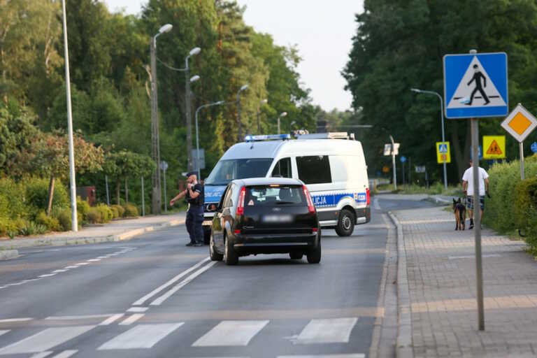Φρίκη στην Πολωνία: Συνελήφθησαν πατέρας και κόρη για αιμομιξία - Ανακάλυψαν 3 νεκρά μωρά σπίτι τους