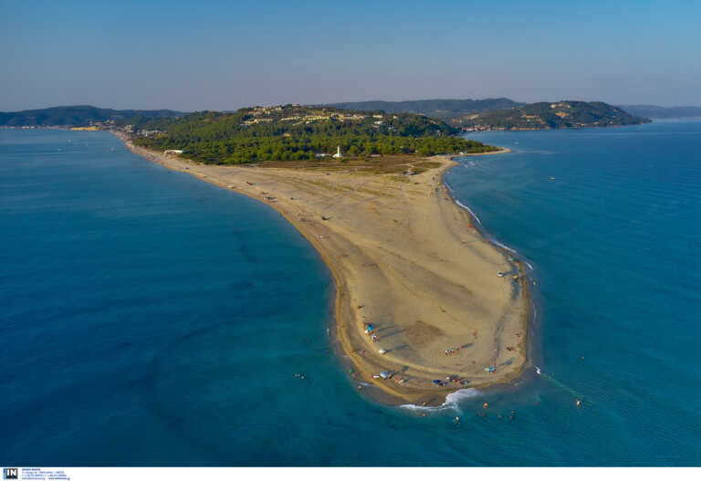Έλεγχος στις θαλάσσιες περιοχές της Κασσάνδρας - «Δεν υπάρχει μόλυνση» λέει η δήμαρχος