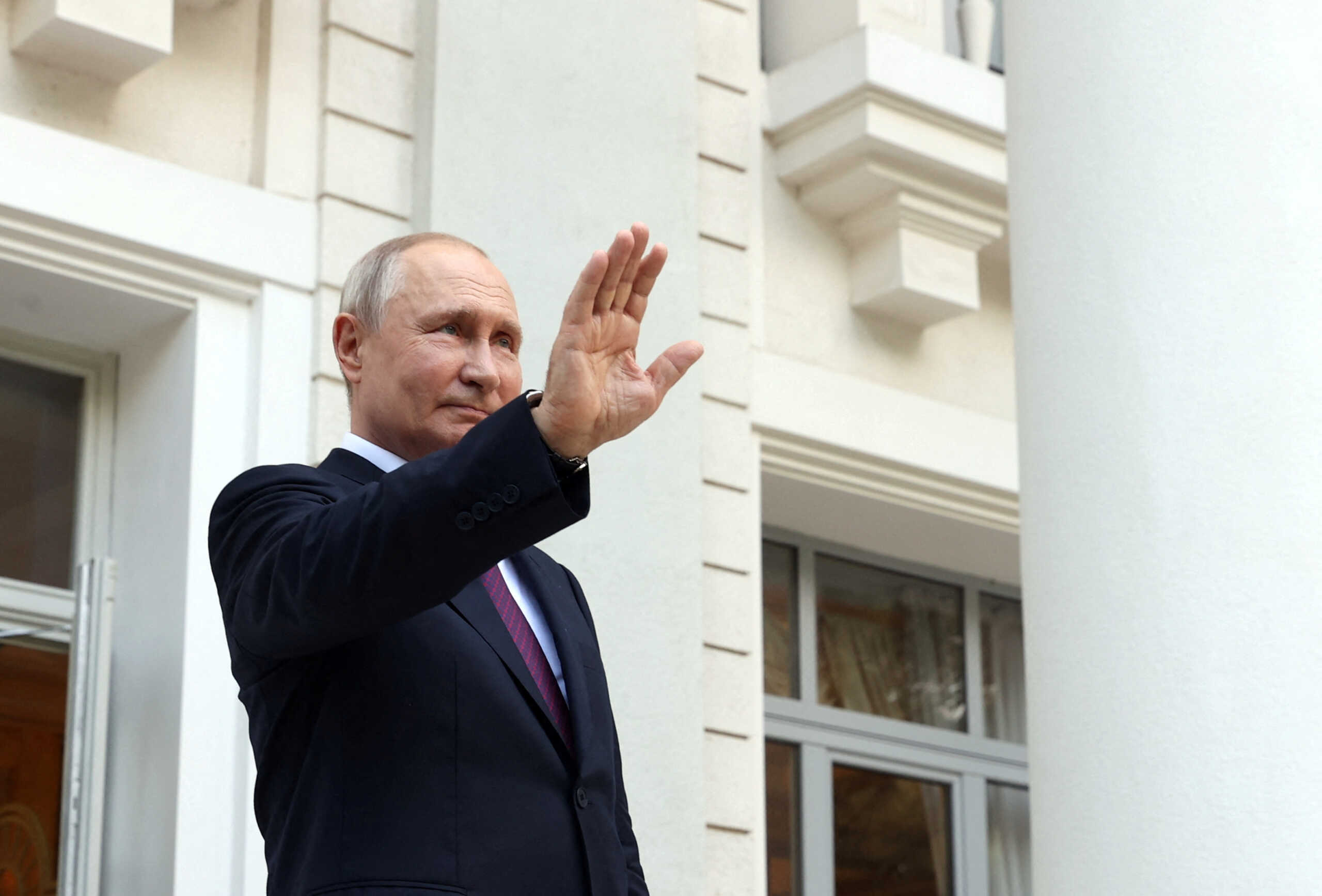 Russian President Vladimir Putin waves to Turkish President Tayyip Erdogan, who leaves following talks in Sochi, Russia, September 4, 2023. Sputnik