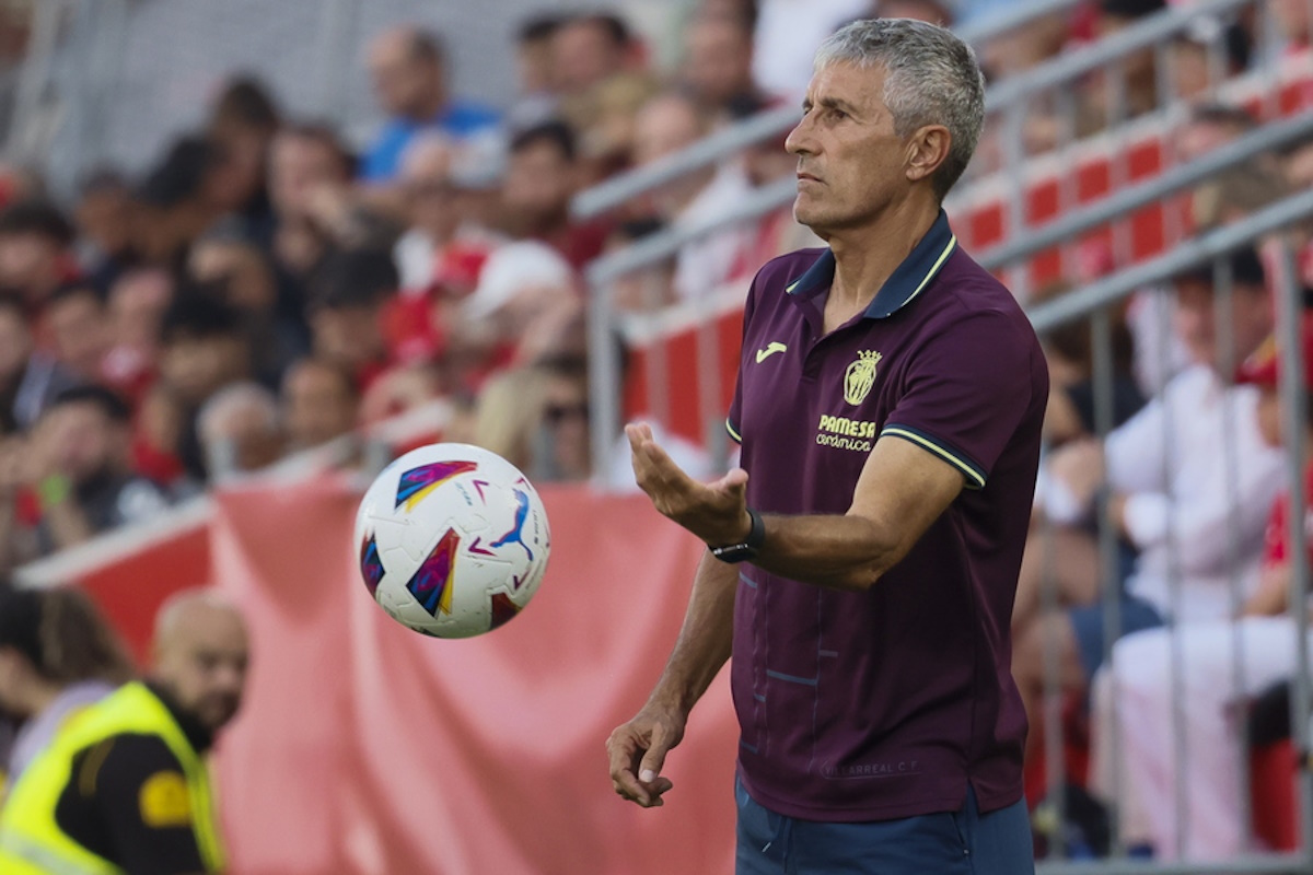epa10806147 Villarreal CF's head coach Quique Setien reacts during the Spanish LaLiga EA Sports soccer match between RCD Mallorca and Villarreal CF at Son Moix stadium in Palma de Mallorca, Balearic Islands, Spain, 18 August 2023.  EPA