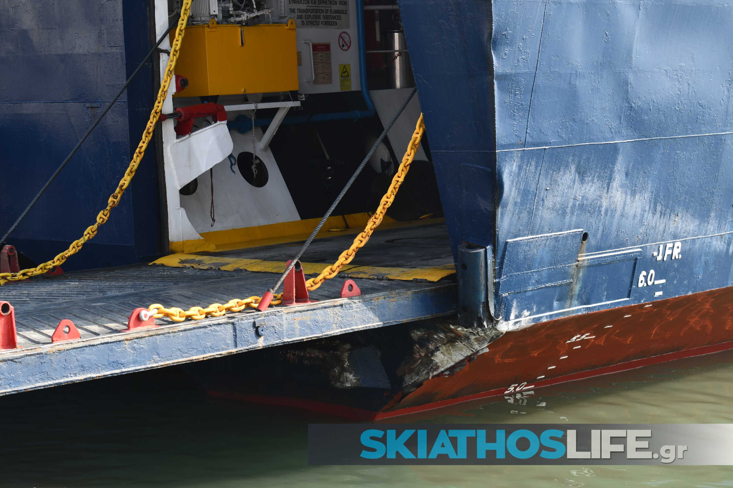 Σκιάθος: Πρόσκρουση πλοίου στην προβλήτα του λιμανιού – Δείτε εικόνες μετά το ατύχημα