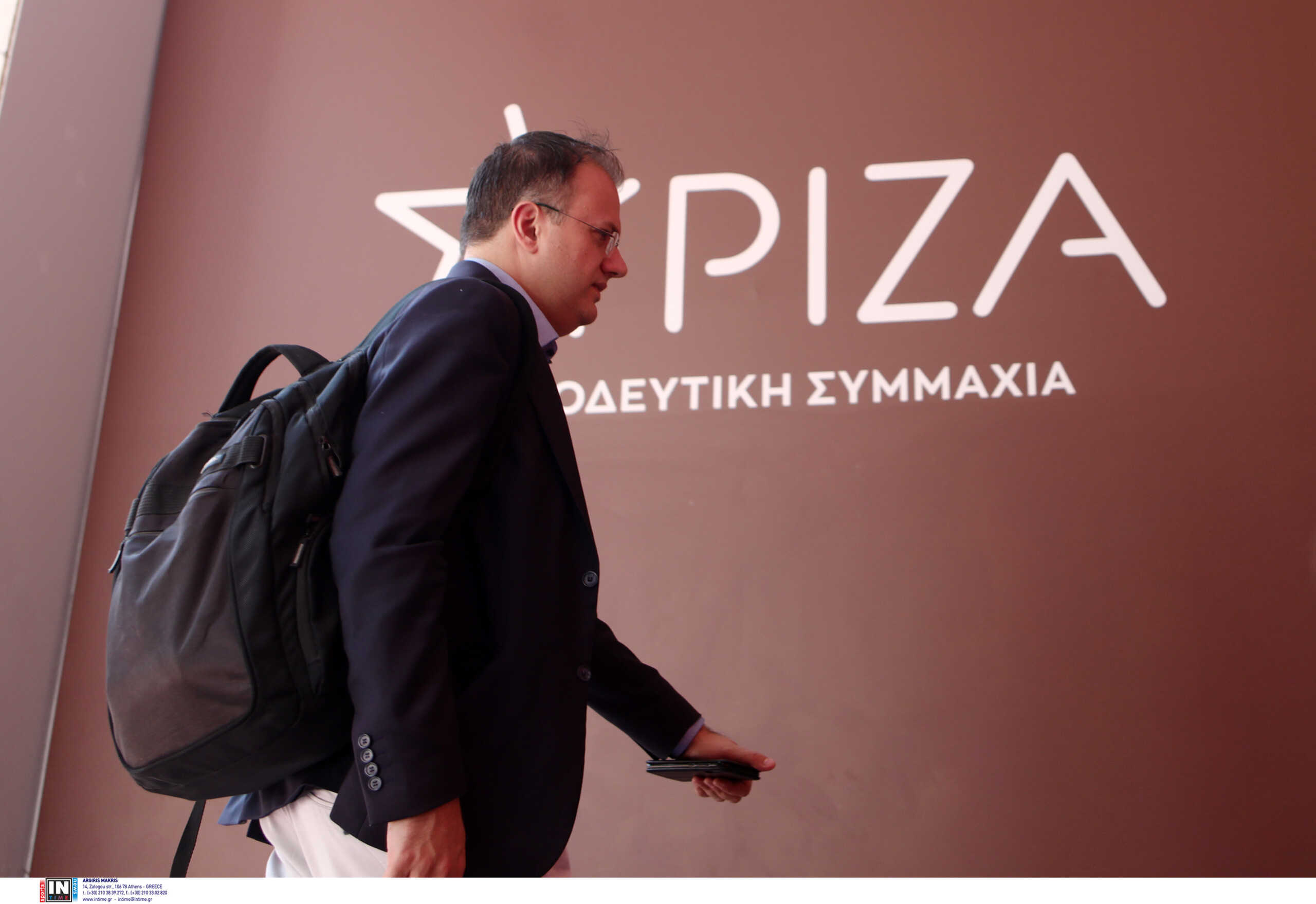Πικρία Θεοχαρόπουλου: Ενημερώθηκα από ιστοσελίδες ότι δεν είμαι πια διευθυντής της ΚΟ του ΣΥΡΙΖΑ