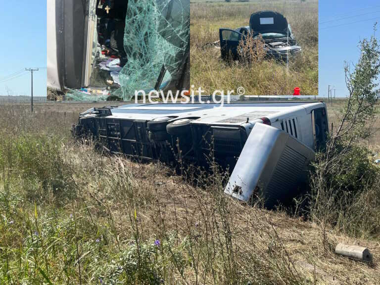 Νεκροί όλοι οι επιβαίνοντες του ενός από τα δύο αυτοκίνητα που συγκρούστηκαν με λεωφορείο στην Εθνική Οδό πριν τους Ευζώνους