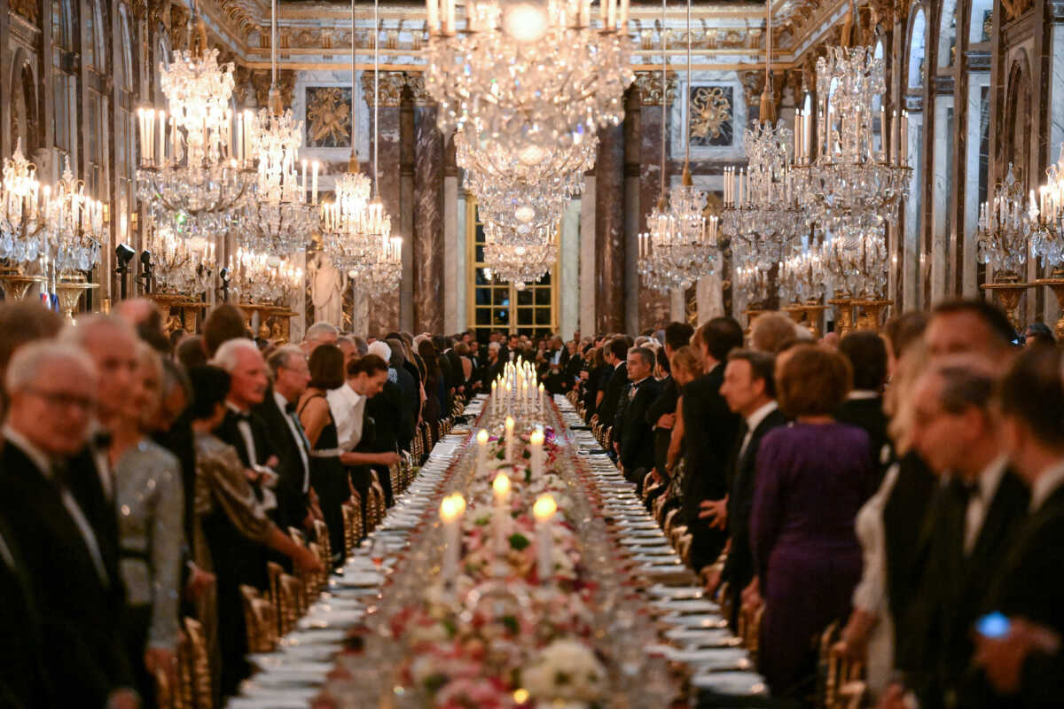 δείπνο,βερσαλλίες,βασιλιάς κάρολος,τραπέζι
