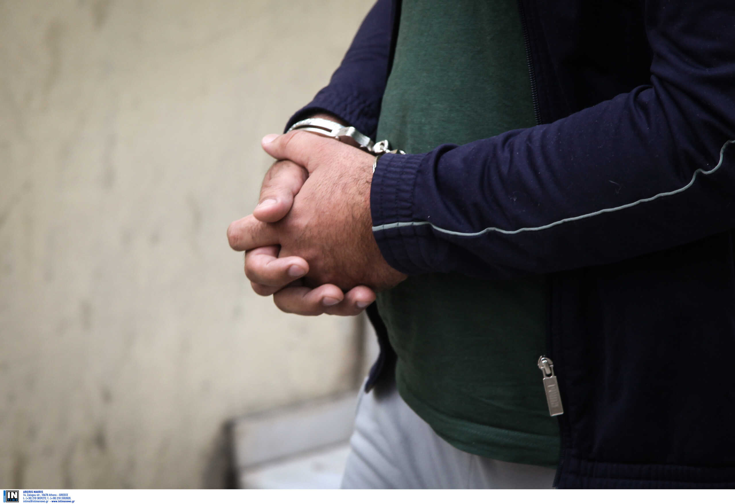 Συνελήφθησαν δύο άτομα για τους πυροβολισμούς τα ξημερώματα στο Περιστέρι