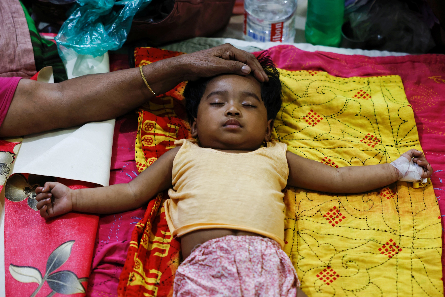 Μπαγκλαντές: Σαρώνει ο δάγκειος πυρετός με πάνω από 1.000 θανάτους και 200.000 κρούσματα