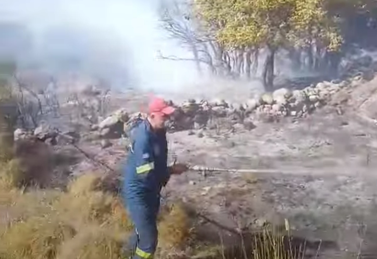 Ρέθυμνο: Φωτιά στο χωριό Αμάρι – Μεγάλη κινητοποίηση της πυροσβεστικής